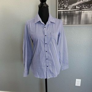 ⭐️Women’s Button Down Shirt⭐️
